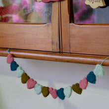Load image into Gallery viewer, Needle Felting Bunting: Simple Shapes & Basic Skills